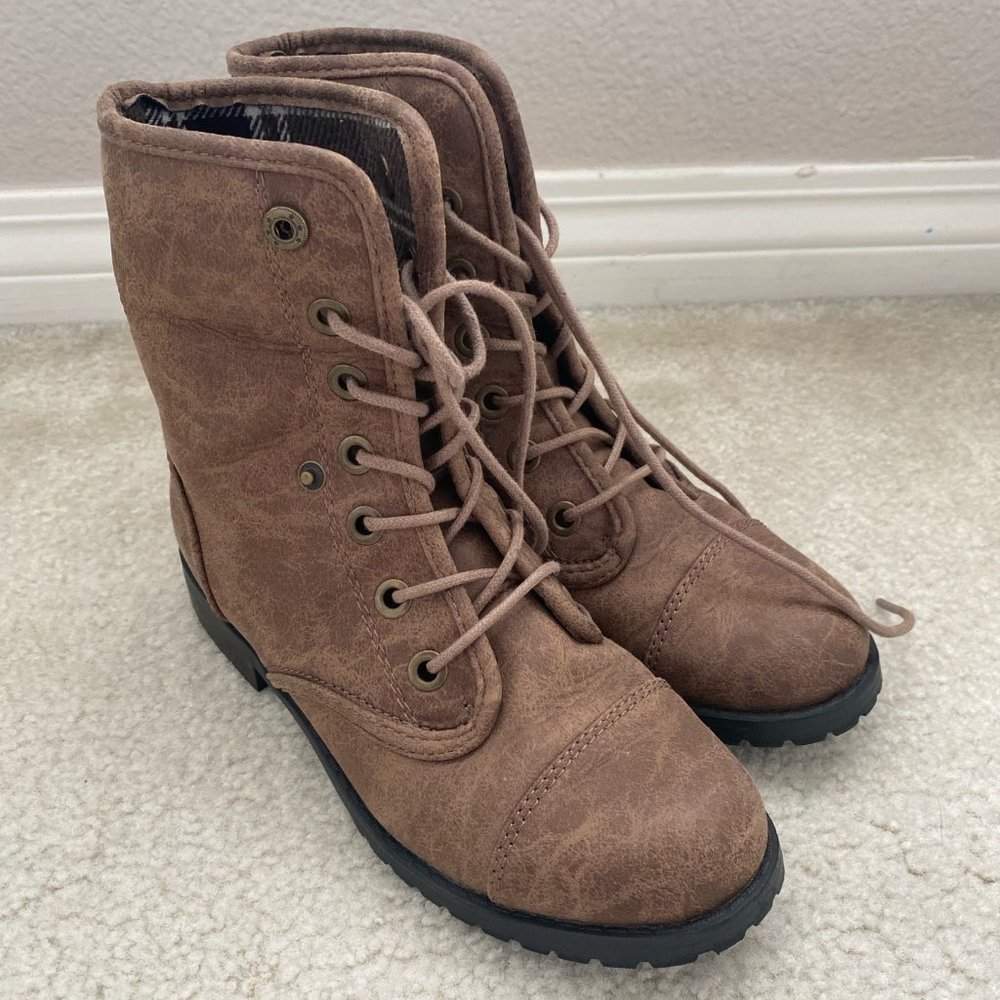 Mariaa Boots